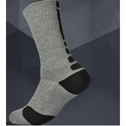 BasketballSocksGrayBlack-520x574